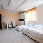 아파트호텔 K&e And 3*